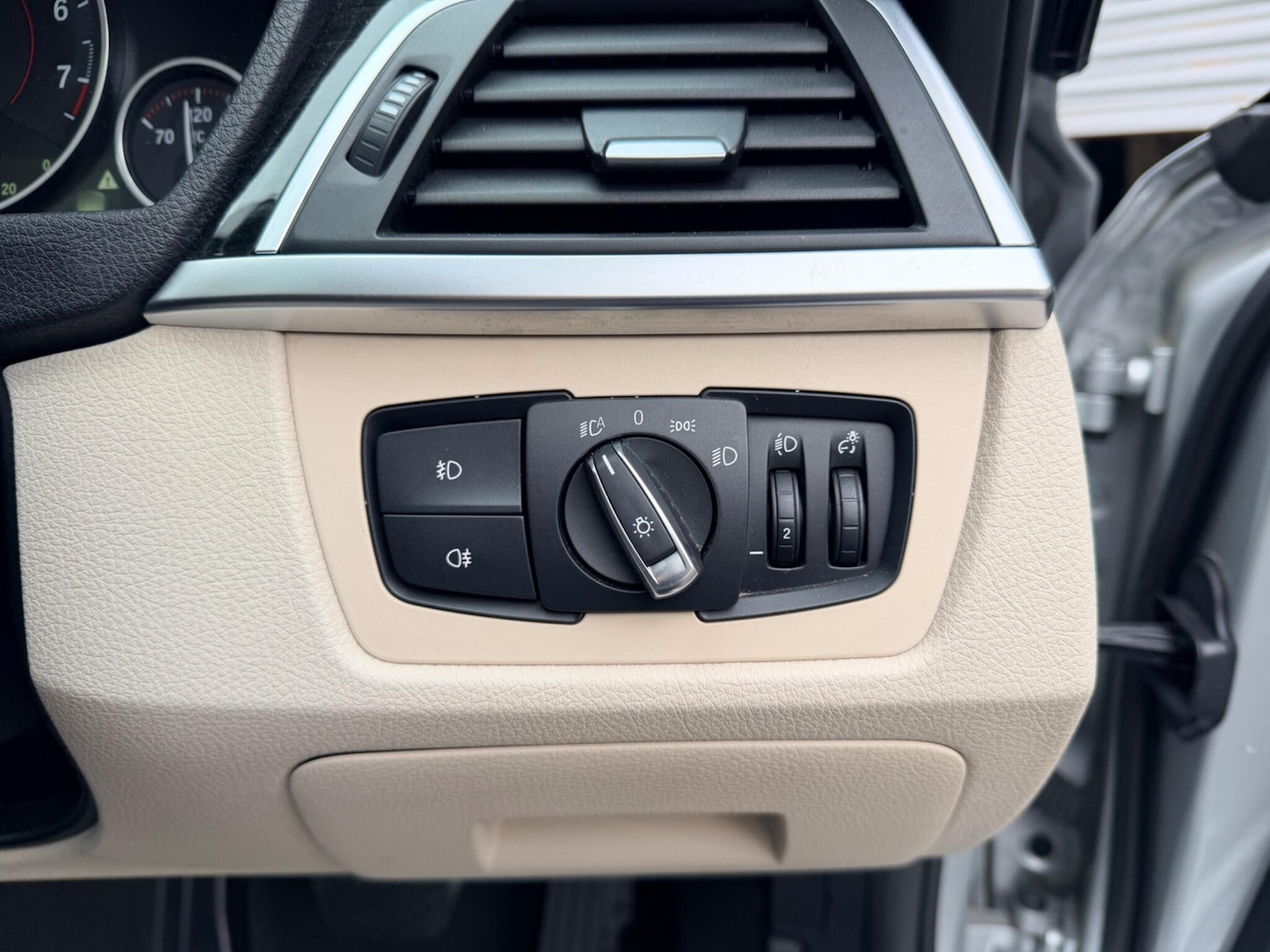 Used BMW 3 Series 2018 for sale - 77993485: Photo 37