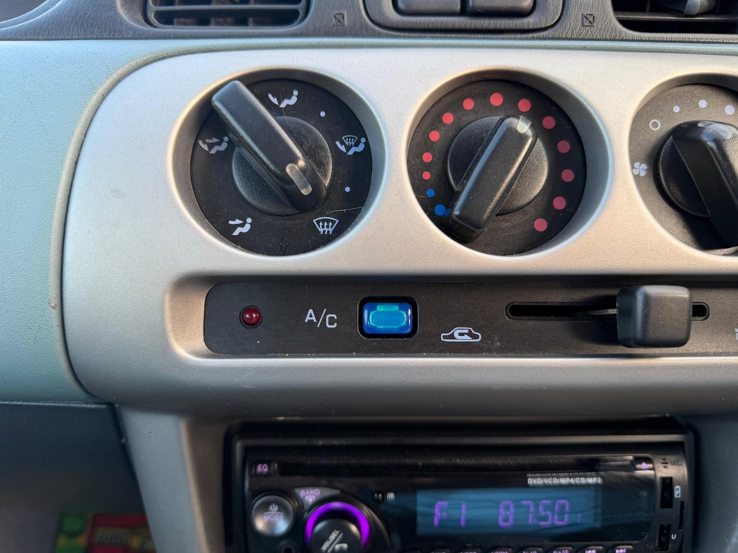 Used Nissan Micra 2001 for sale - 77386539: Photo 27