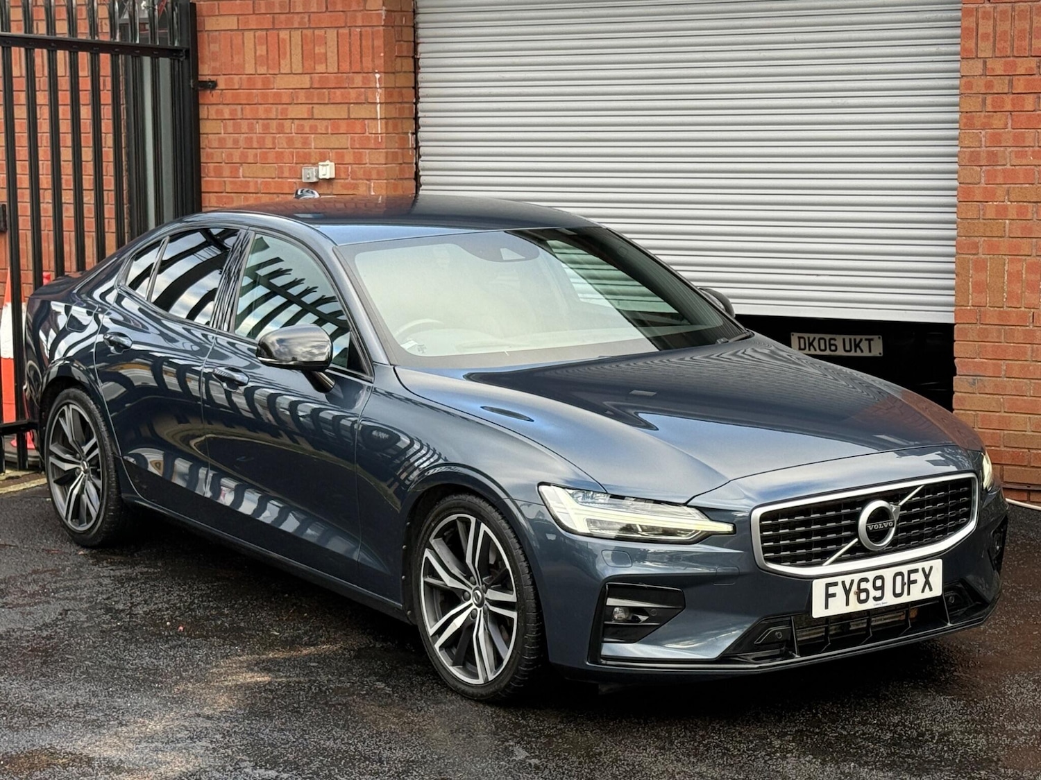 Used Volvo S60 2019 for sale - 76937383: Photo 1