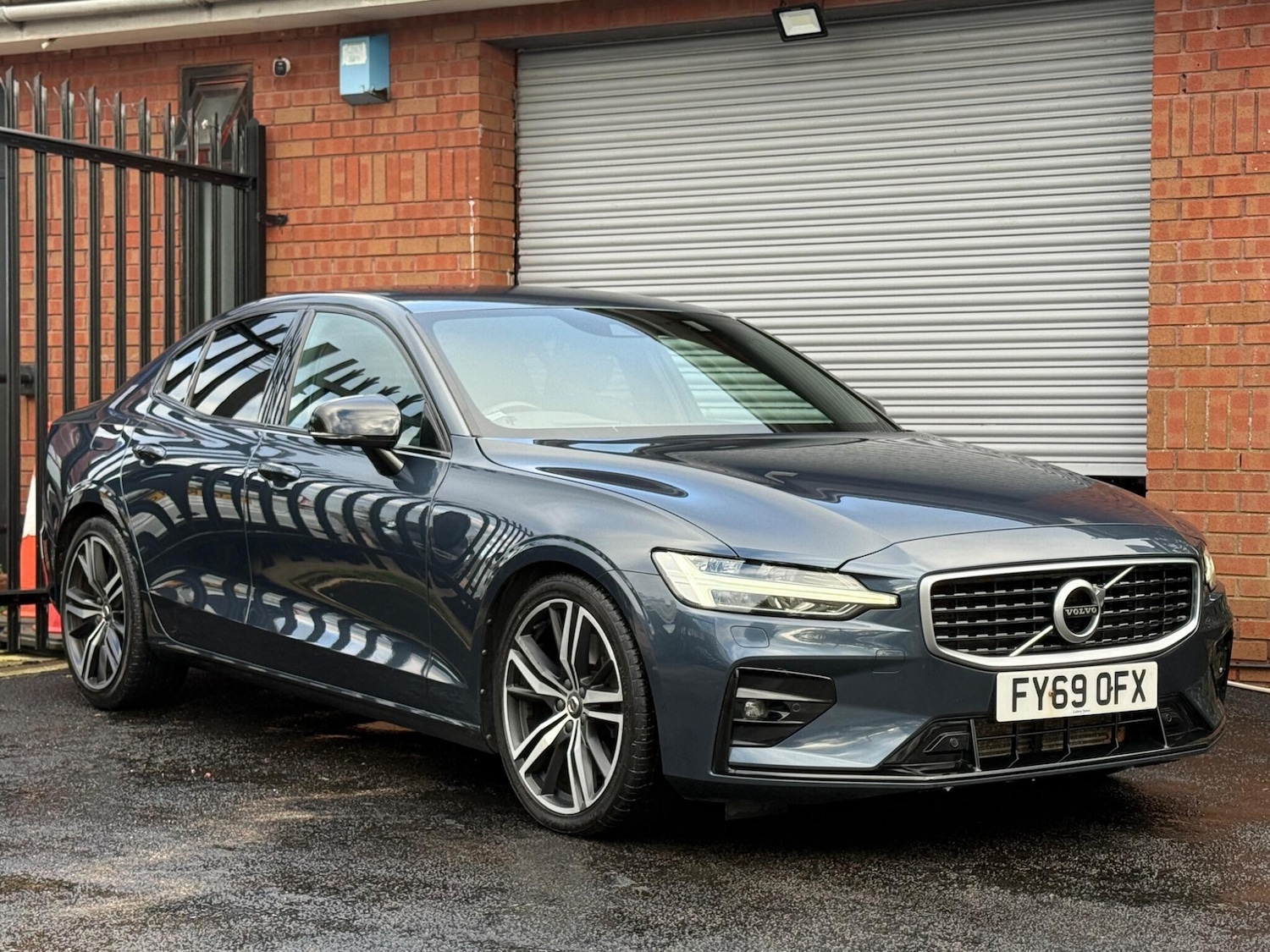 Used Volvo S60 2019 for sale - 76937383: Photo 4