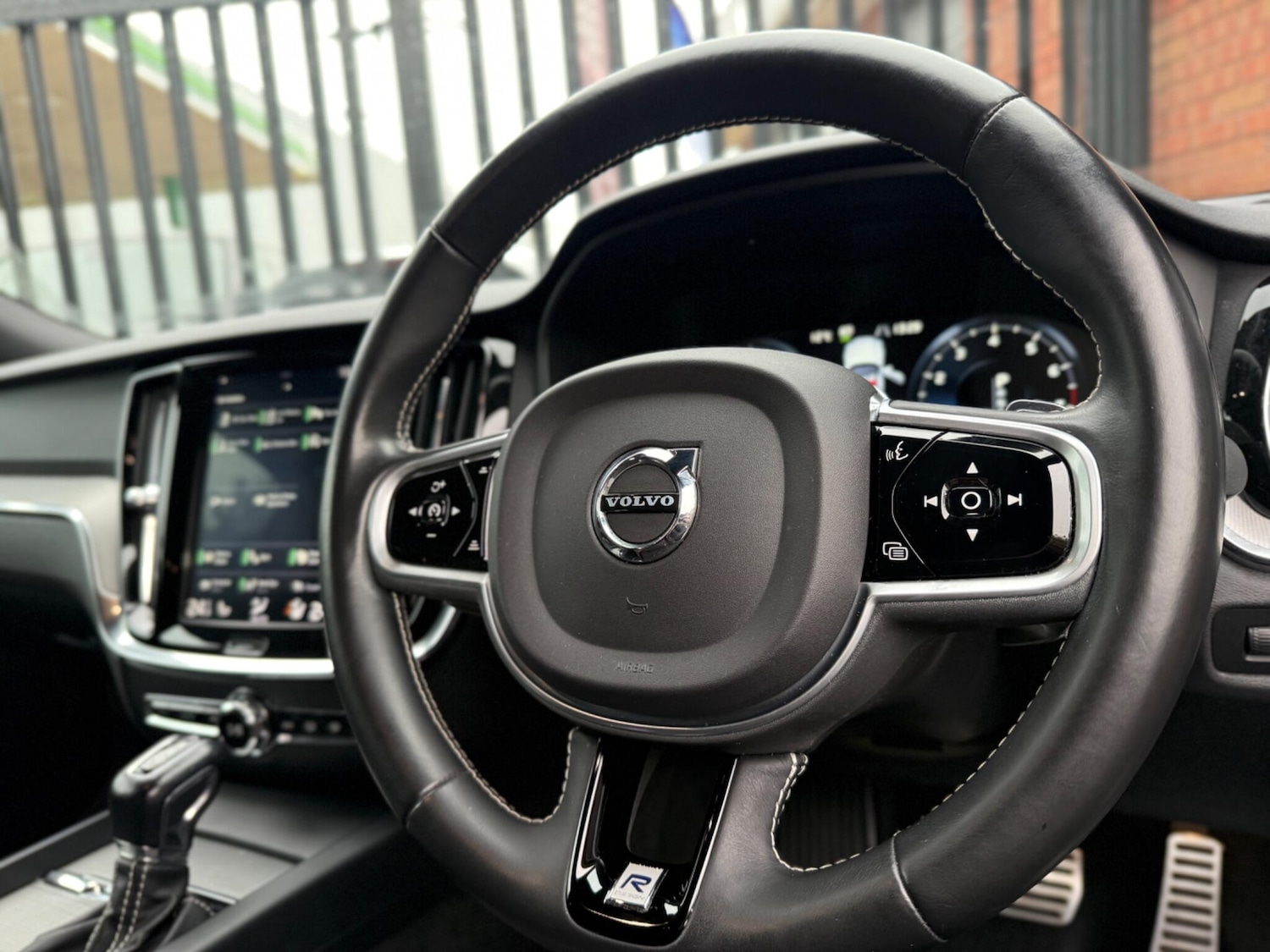 Used Volvo S60 2019 for sale - 76937383: Photo 41