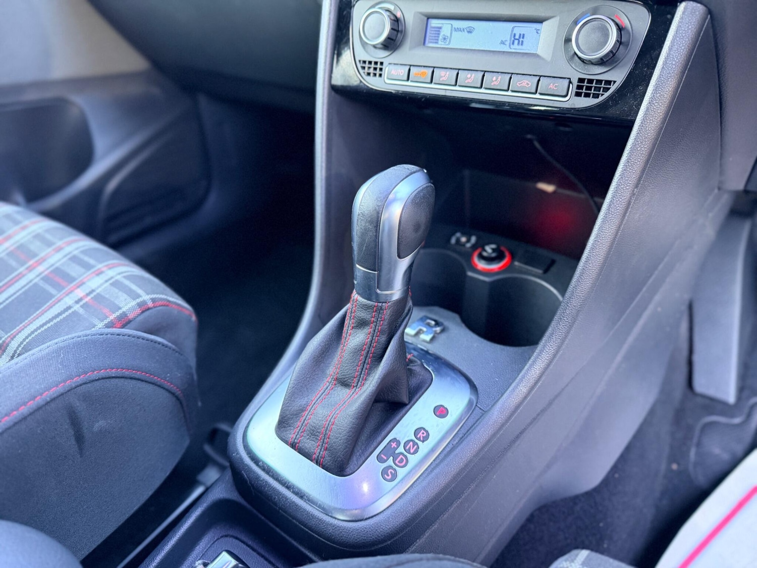 Used Volkswagen Polo 2024 for sale - 77646979: Photo 20