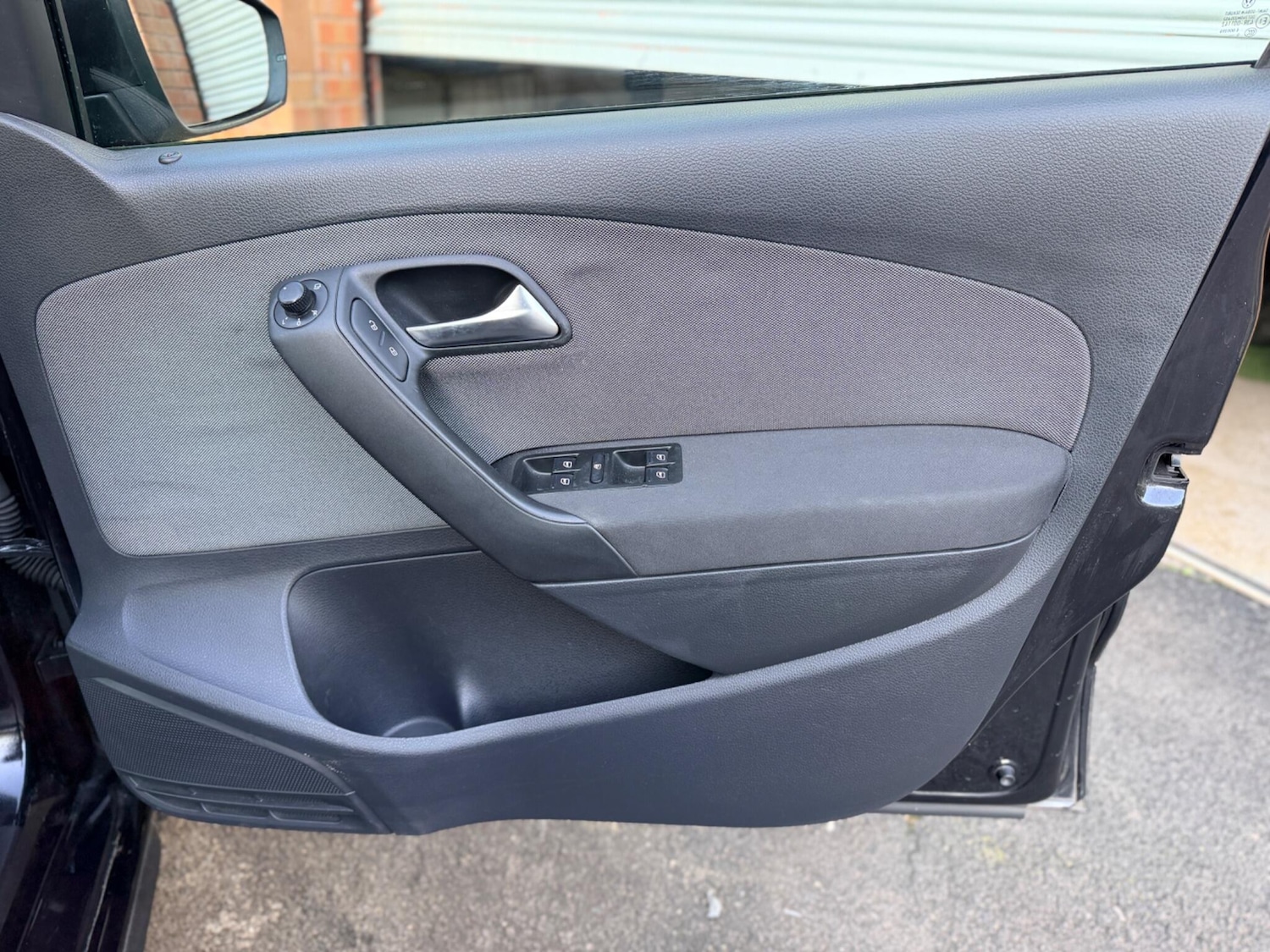 Used Volkswagen Polo 2024 for sale - 77646979: Photo 30