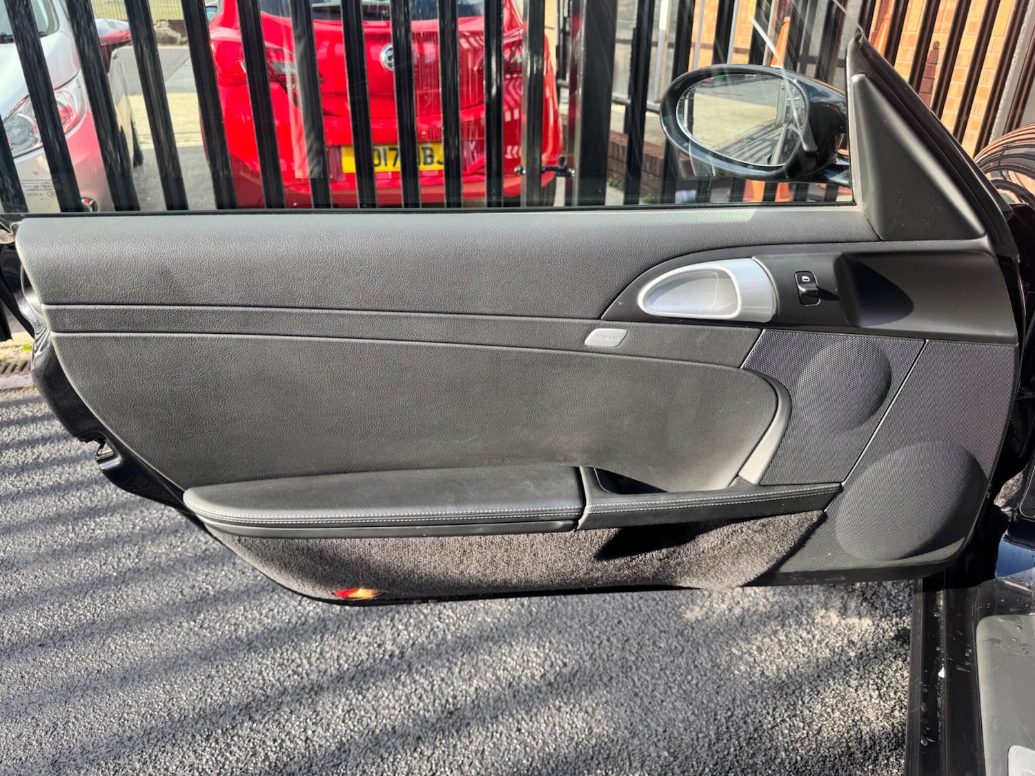 Used Porsche Cayman 2006 for sale - 76666814: Photo 24