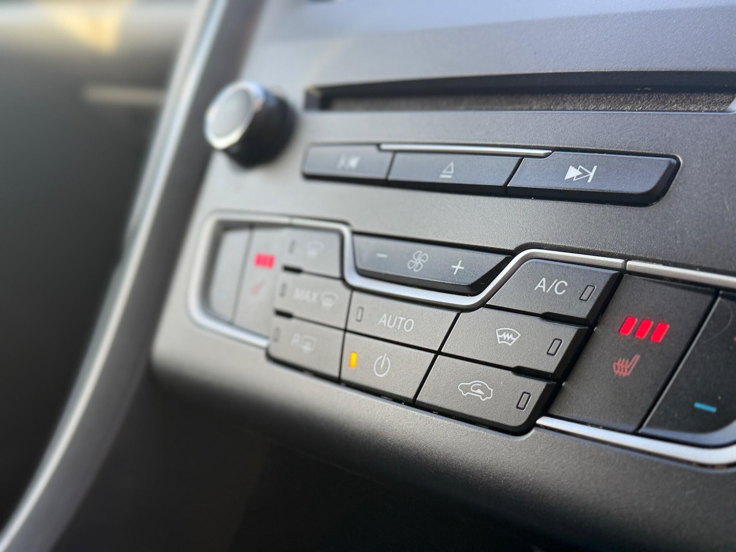 Used Ford Mondeo 2016 for sale - 76398213: Photo 28