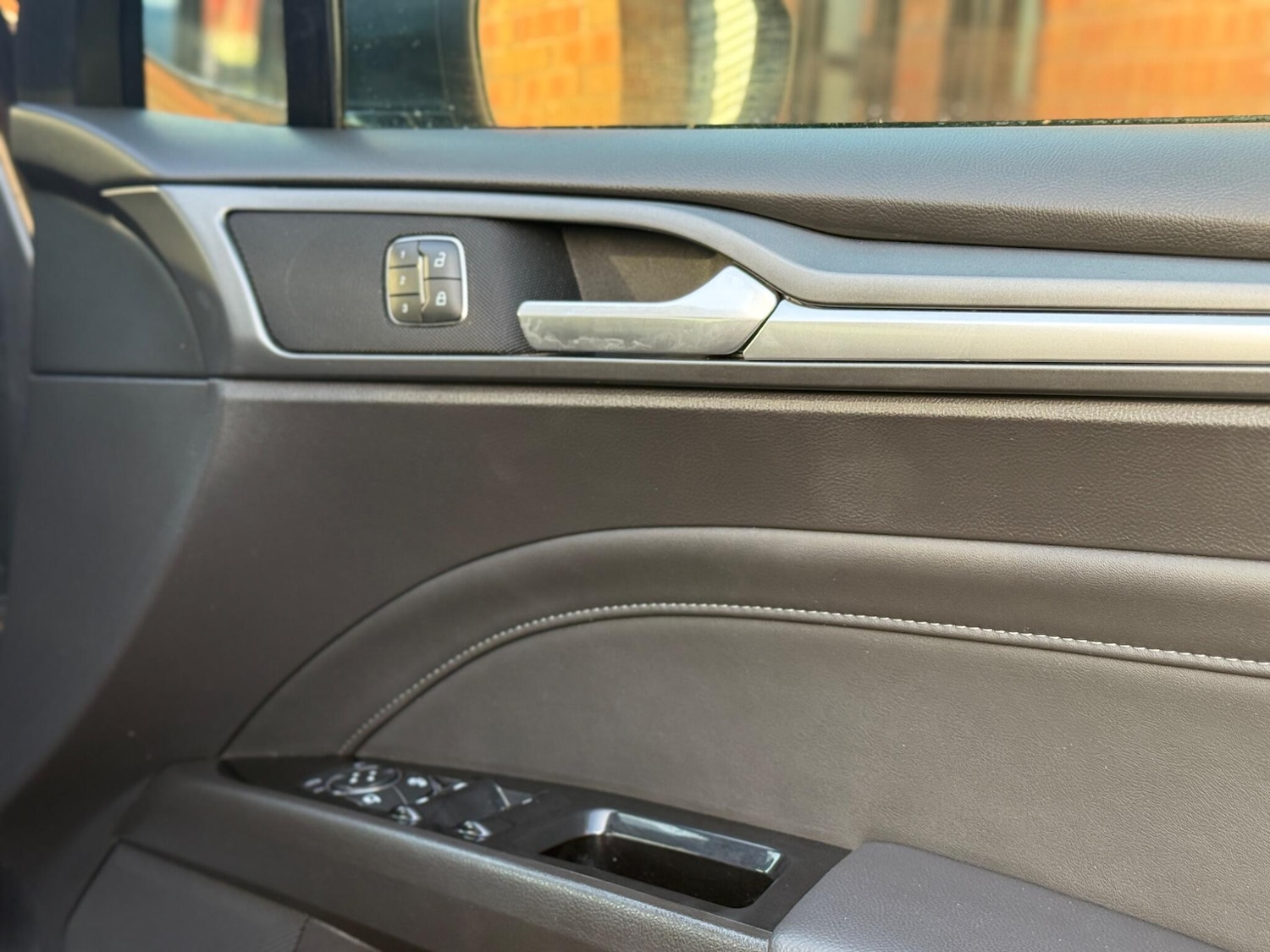 Used Ford Mondeo 2016 for sale - 76398213: Photo 31