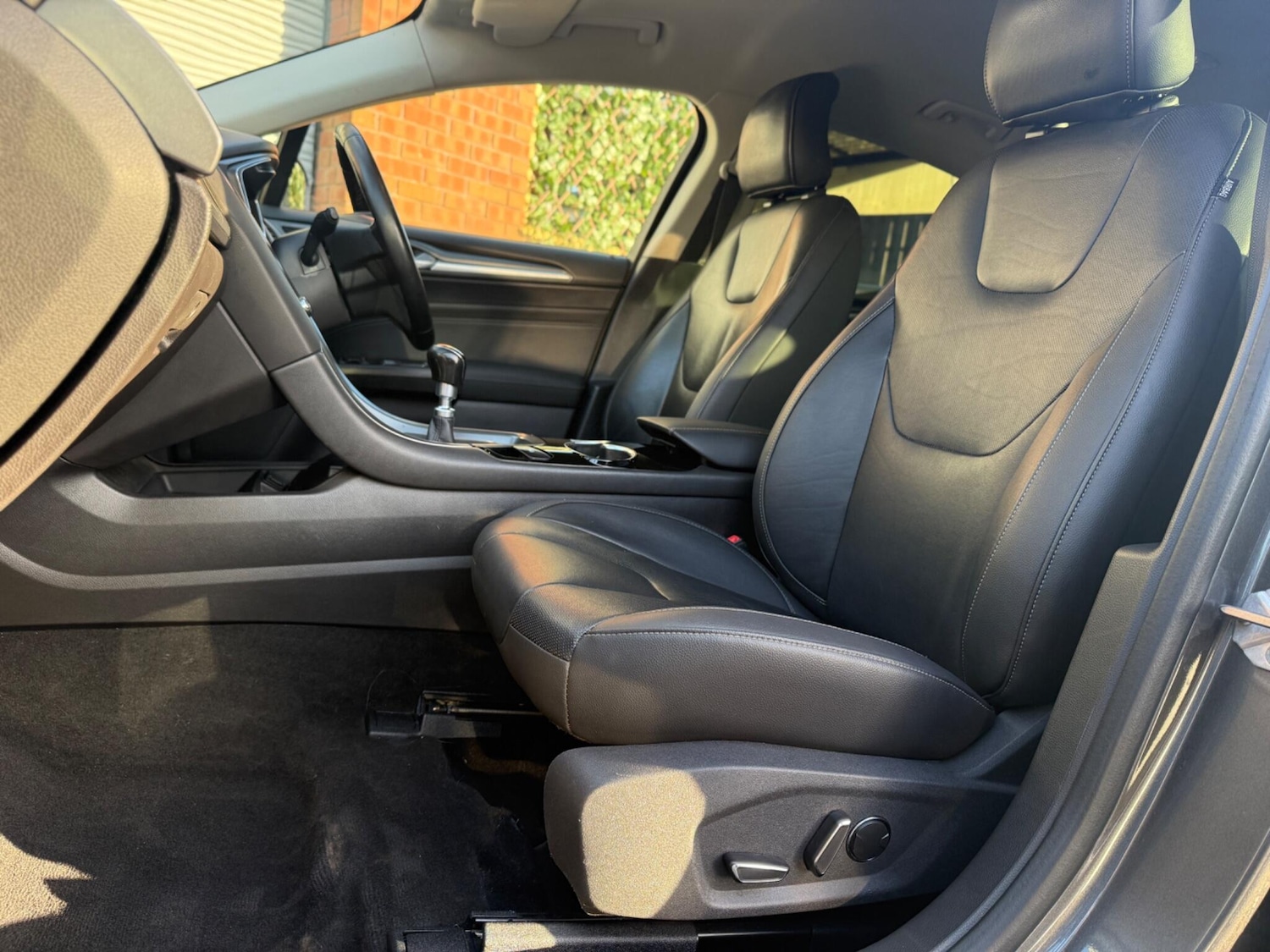 Used Ford Mondeo 2016 for sale - 76398213: Photo 34