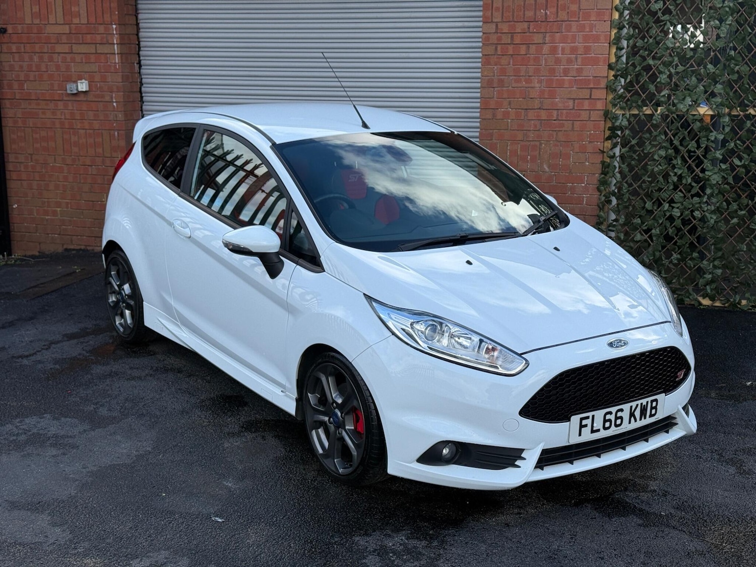 Used Ford Fiesta 2016 for sale - 76307853: Photo 2