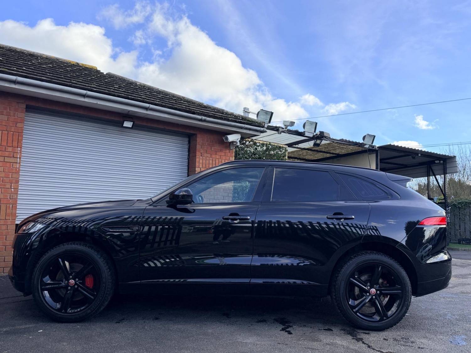 Used Jaguar F-Pace 2017 for sale - 77559350: Photo 14