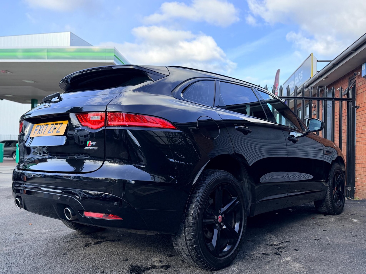 Used Jaguar F-Pace 2017 for sale - 77559350: Photo 18