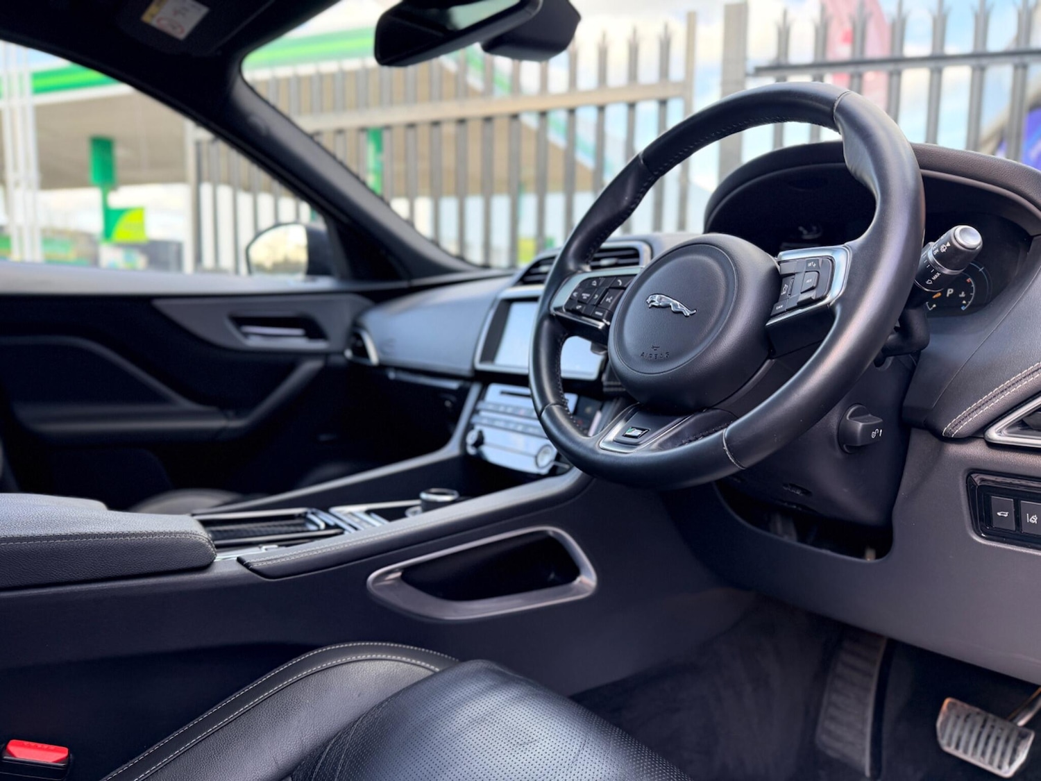 Used Jaguar F-Pace 2017 for sale - 77559350: Photo 24