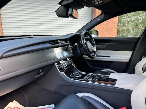 Used Jaguar XF 2016 for sale - 75014038: Photo 21