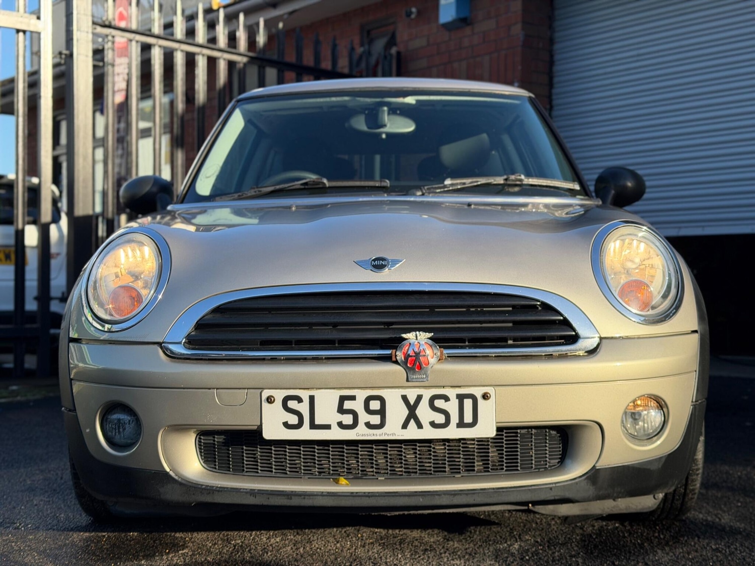 Used MINI Hatch 2009 for sale - 76801981: Photo 2