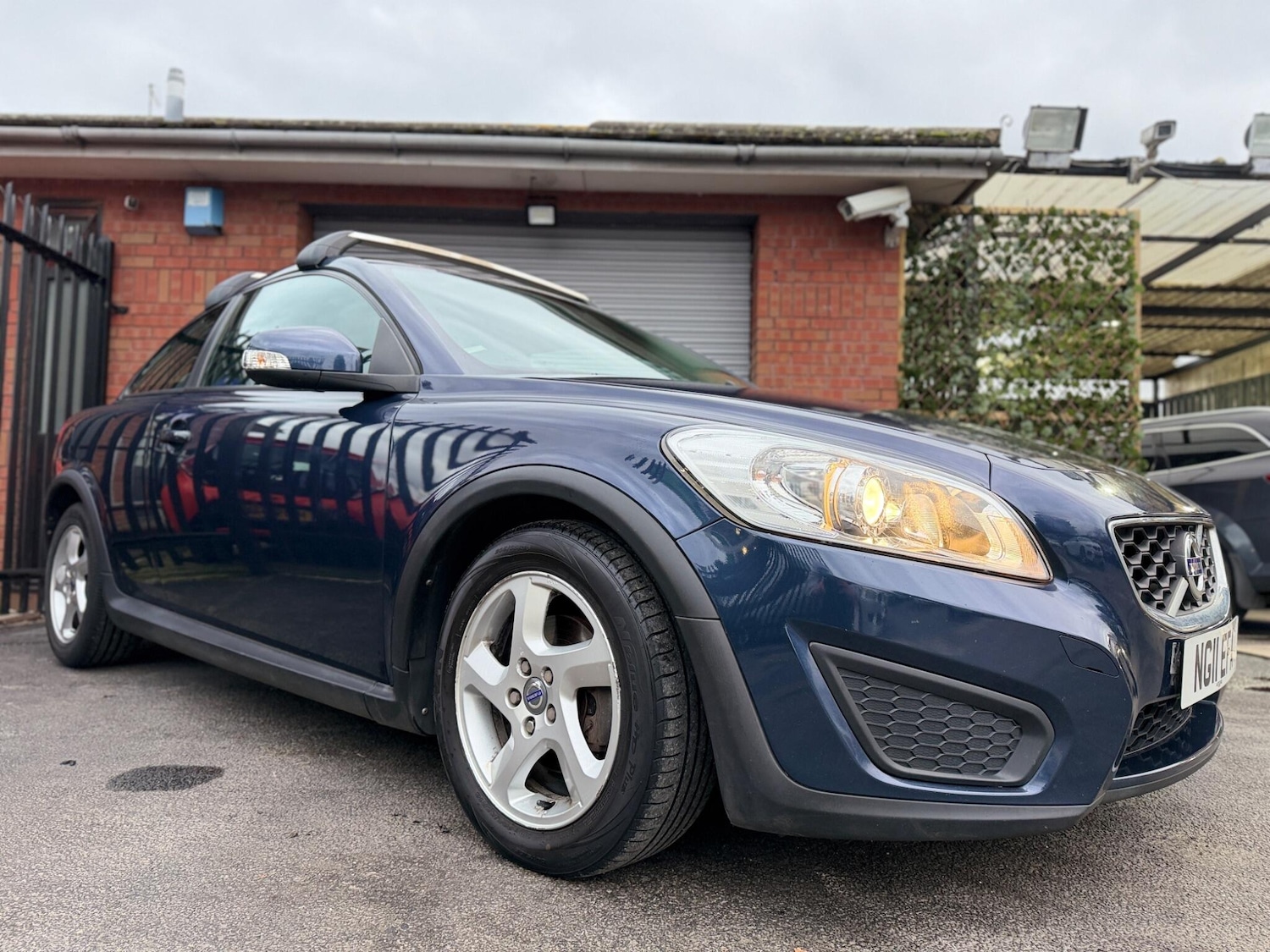 Used Volvo C30 2011 for sale - 77893646: Photo 7