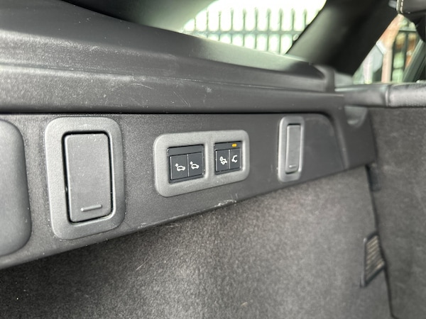 Used Land Rover Range Rover Velar 2018 for sale - 75350627: Photo 37