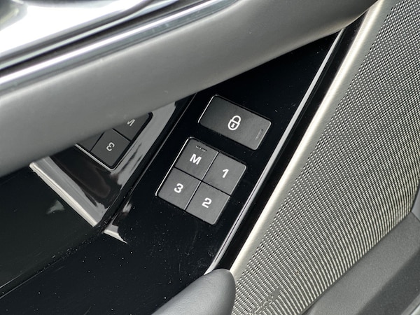 Used Land Rover Range Rover Velar 2018 for sale - 75350627: Photo 40
