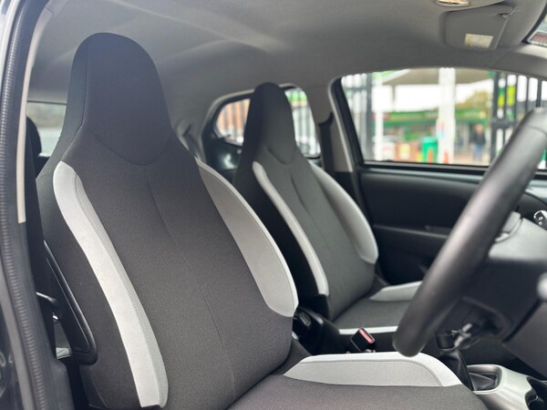 Used Toyota AYGO 2016 for sale - 75990355: Photo 25