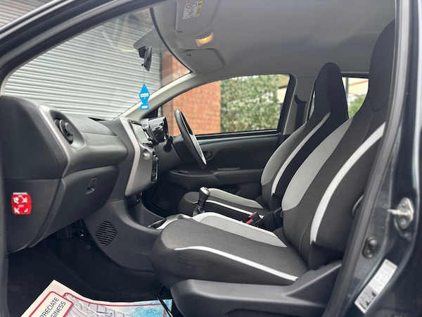 Used Toyota AYGO 2016 for sale - 75990355: Photo 39