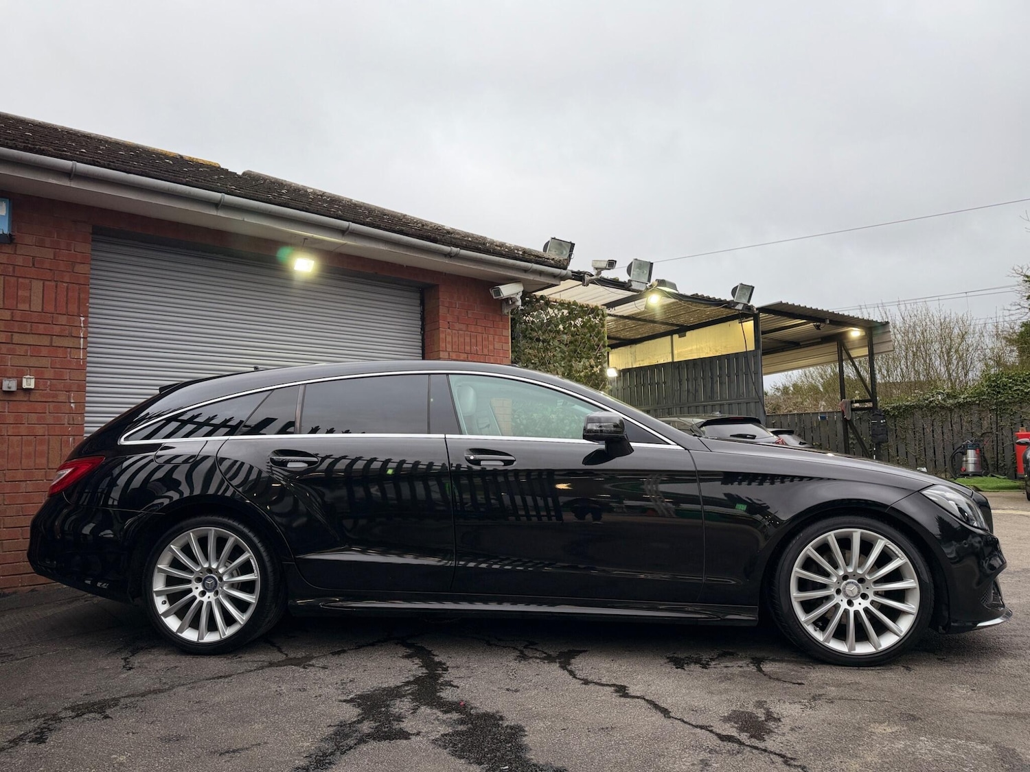 Used Mercedes-Benz CLS 2015 for sale - 77852830: Photo 17