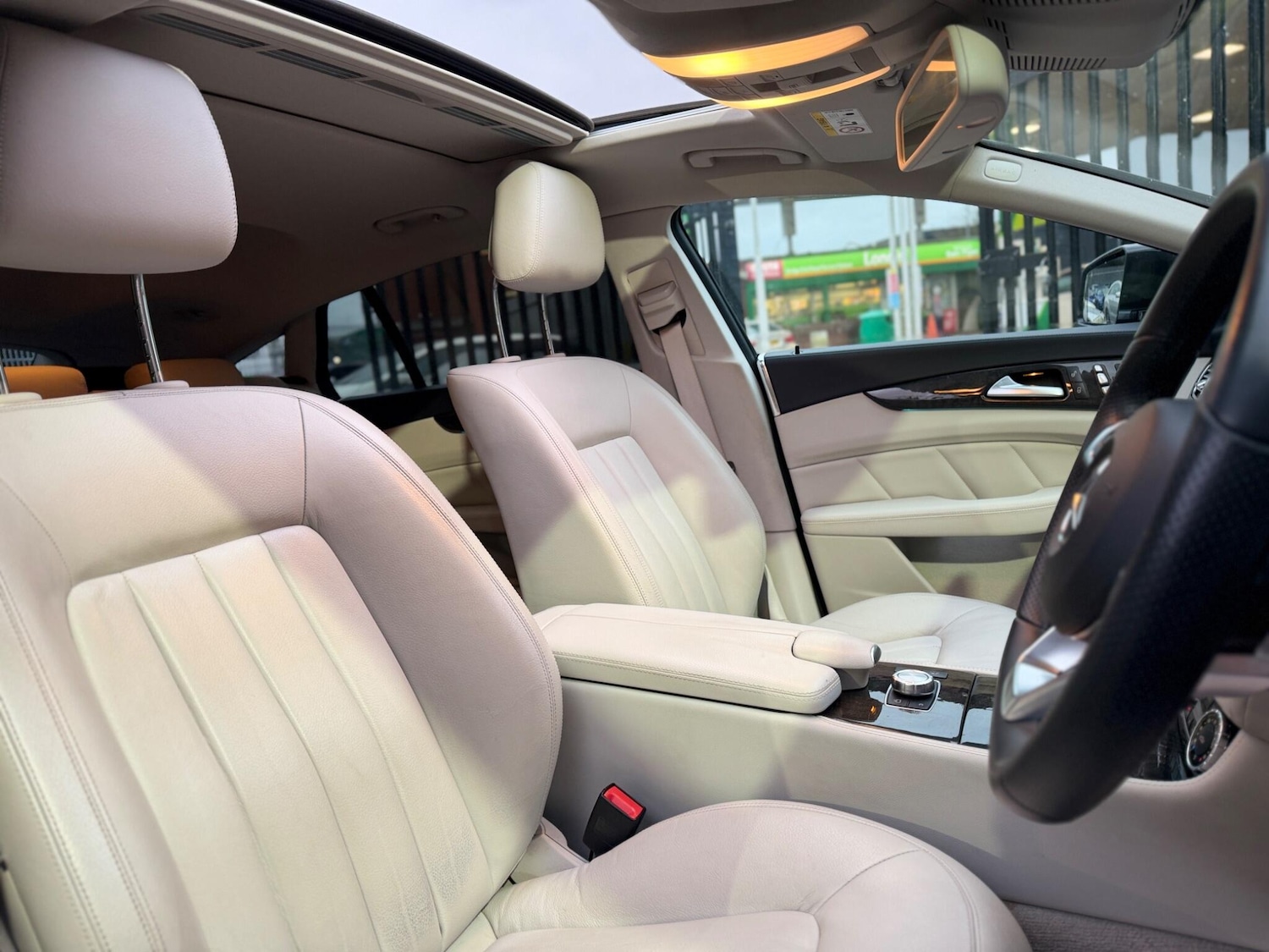 Used Mercedes-Benz CLS 2015 for sale - 77852830: Photo 23