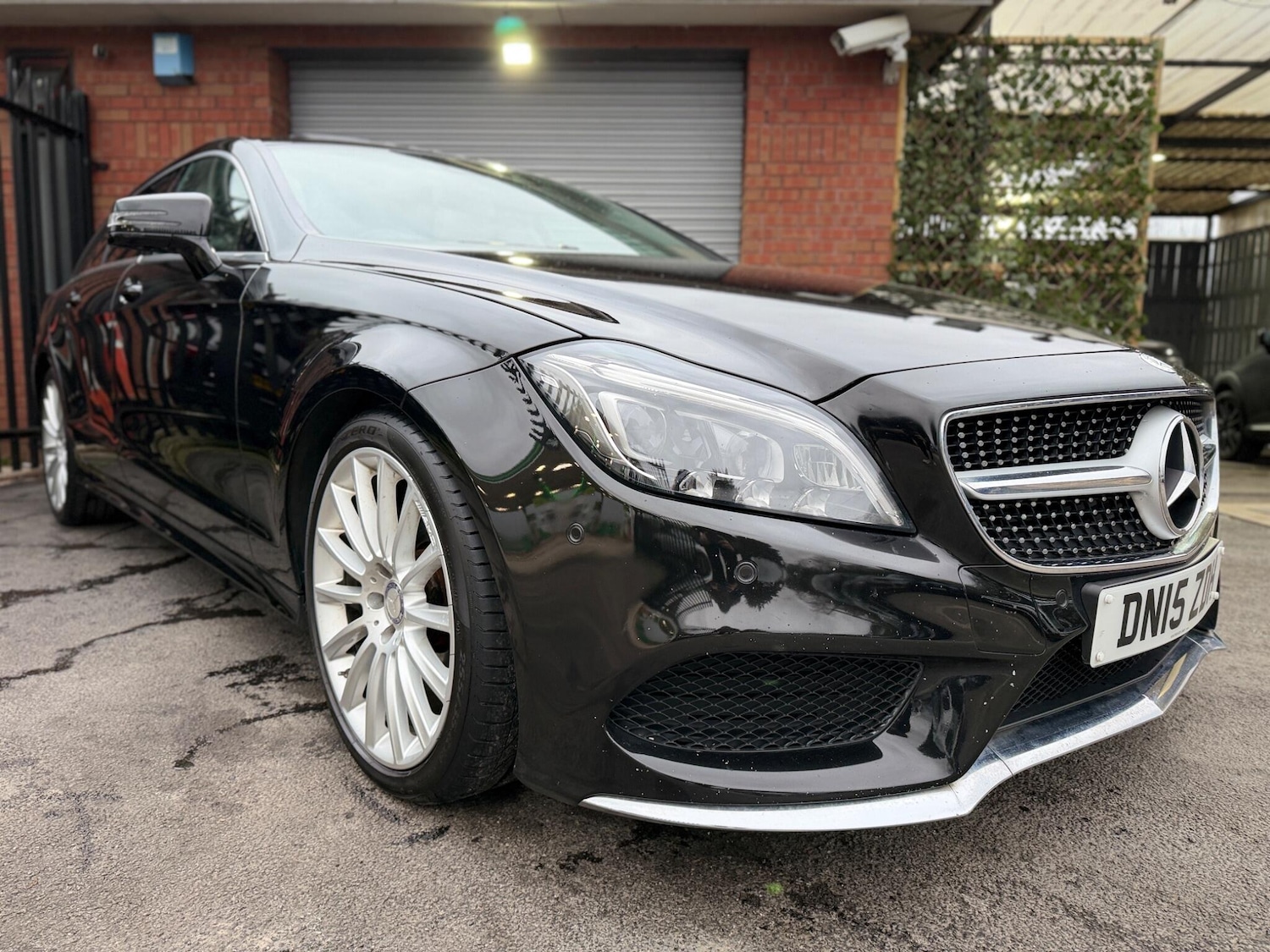 Used Mercedes-Benz CLS 2015 for sale - 77852830: Photo 4