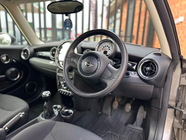 Used MINI Hatch 2011 for sale - 76306857: Photo 22