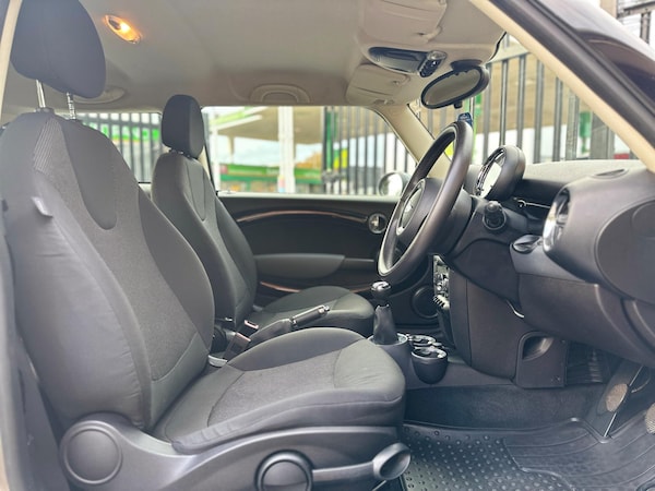 Used MINI Hatch 2011 for sale - 76306857: Photo 24