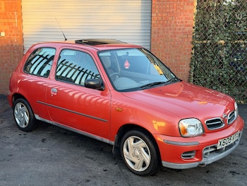 2000 (X) - 1.0 S 3dr