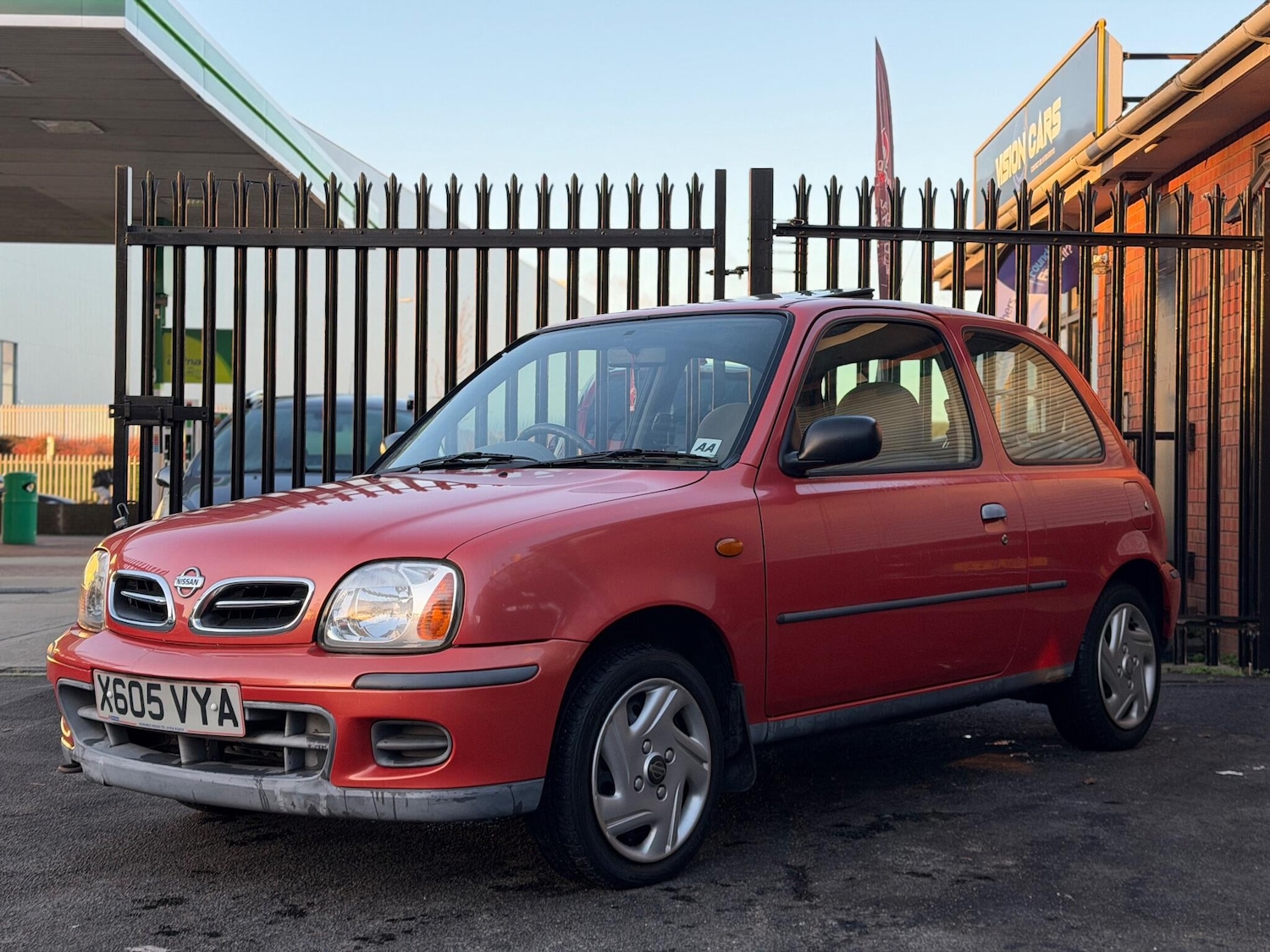 Used Nissan Micra 2000 for sale - 77050120: Photo 3