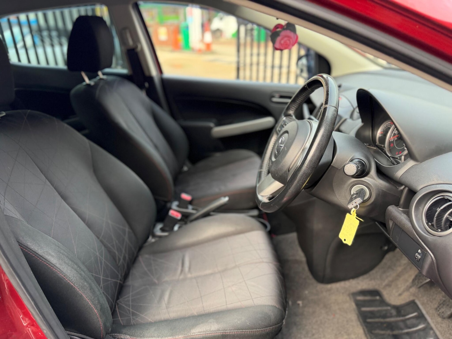 Used Mazda Mazda2 2013 for sale - 76457913: Photo 25