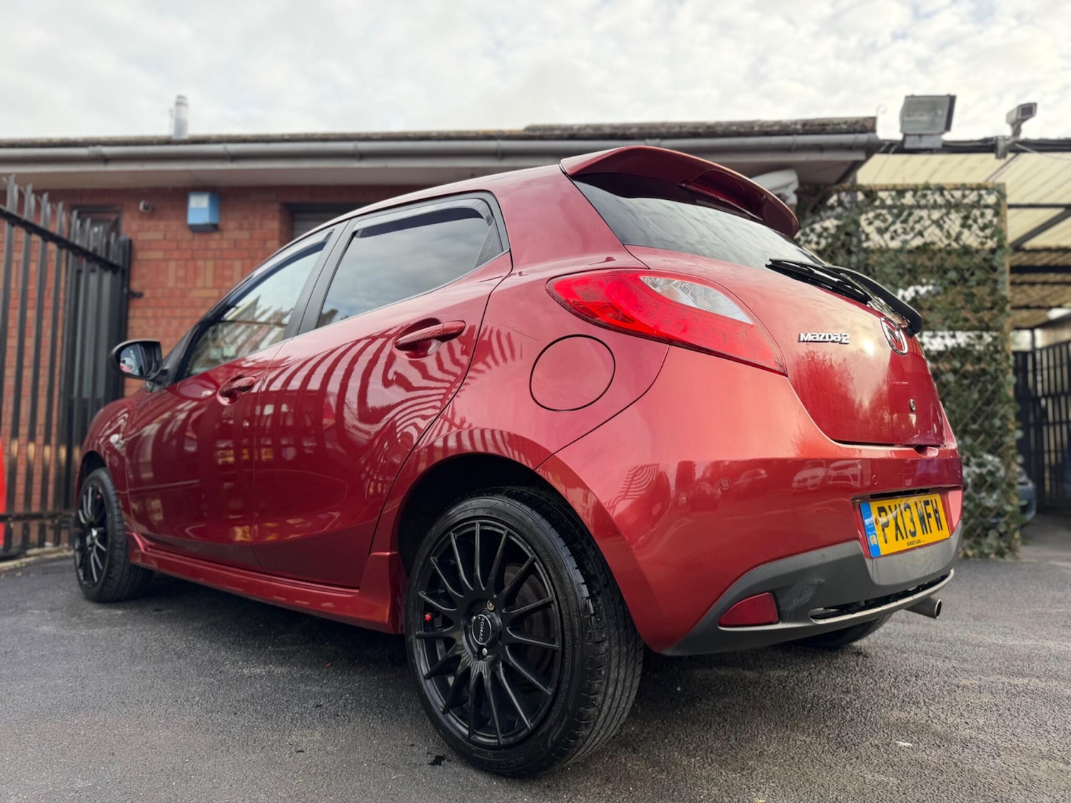 Used Mazda Mazda2 2013 for sale - 76457913: Photo 4