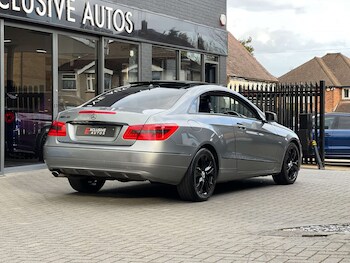 Used Mercedes-Benz E Class 2010 for sale - 78125413: Photo