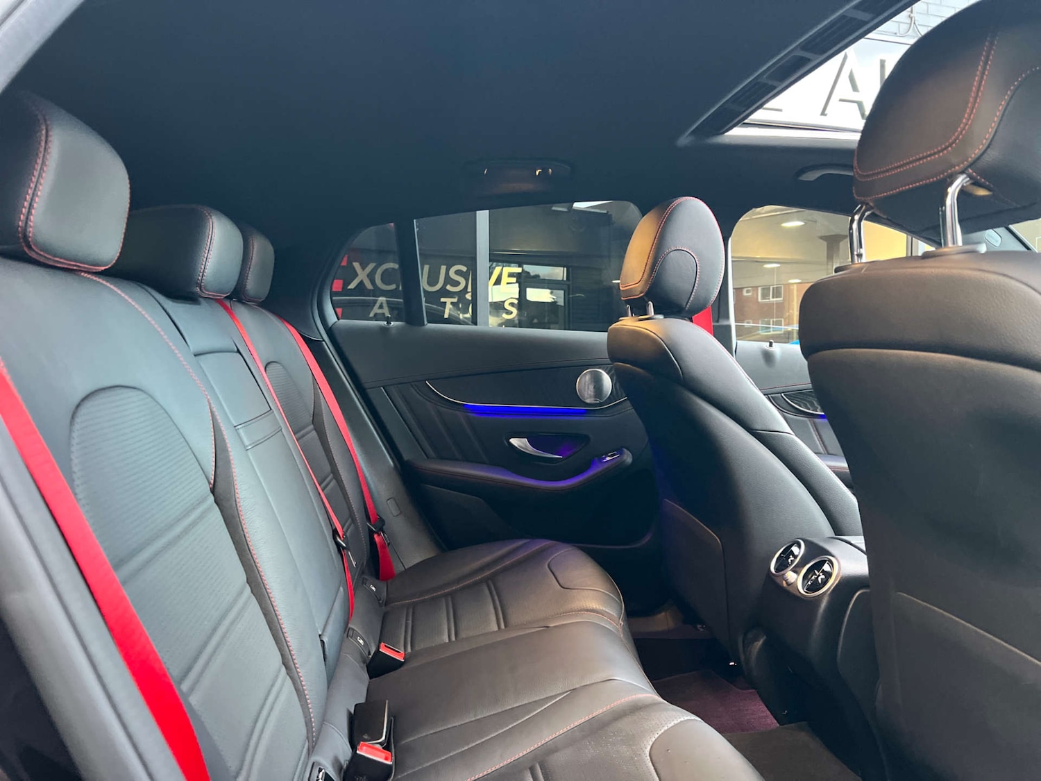 Used Mercedes-Benz GLC 2020 for sale - 77708953: Photo 9