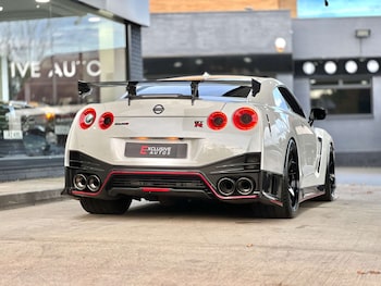 Used Nissan GT-R 2017 for sale - 76477432: Photo