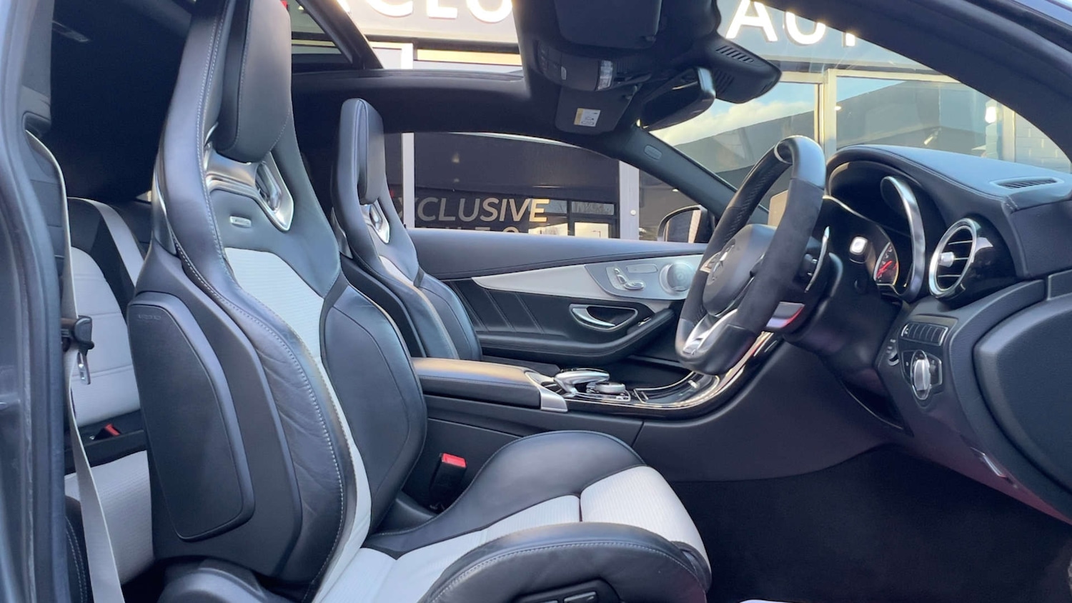 Used Mercedes-Benz C Class 2018 for sale - 77637097: Photo 2