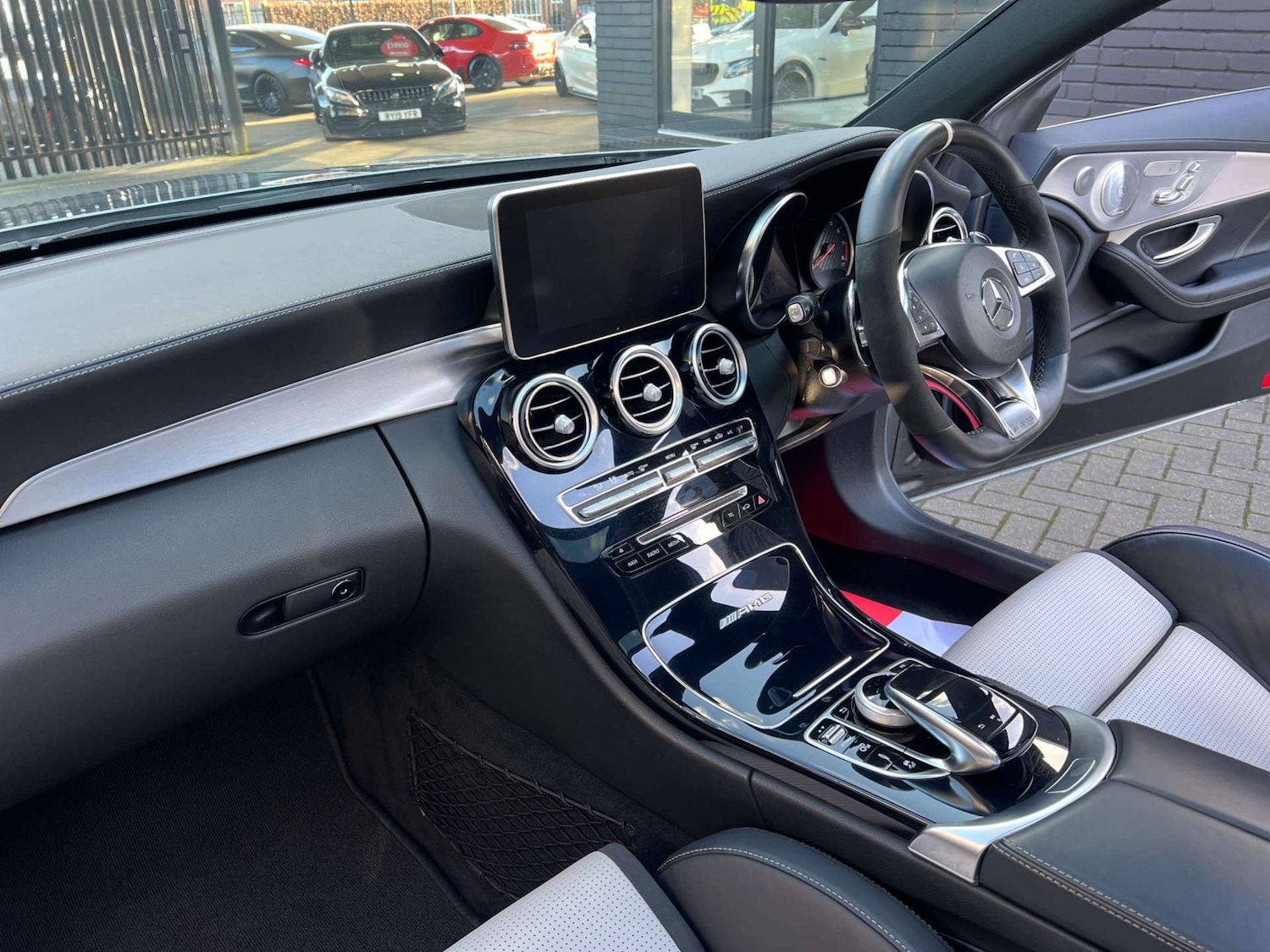 Used Mercedes-Benz C Class 2018 for sale - 77637097: Photo 27