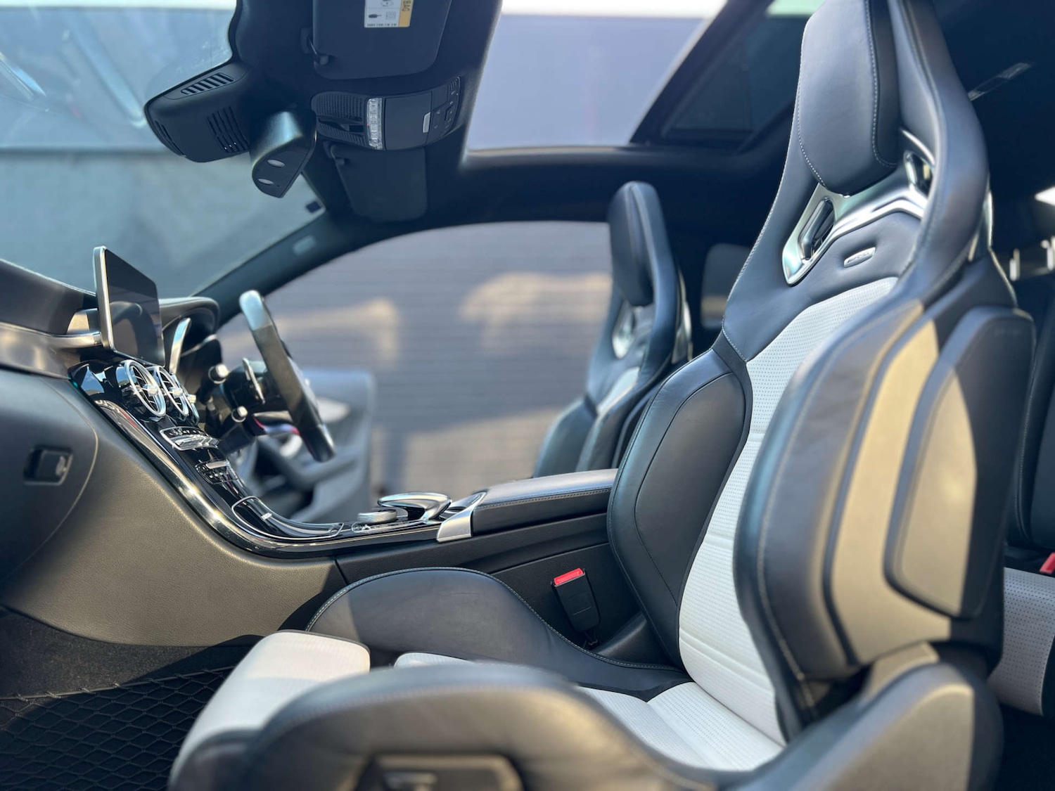 Used Mercedes-Benz C Class 2018 for sale - 77637097: Photo 8