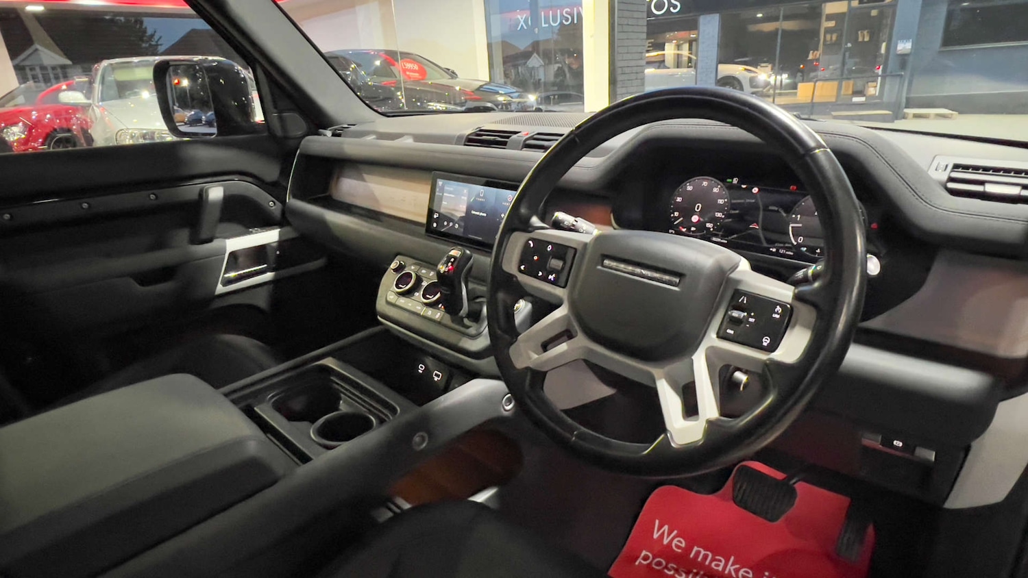 Used Land Rover Defender 2022 for sale - 76127604: Photo 31