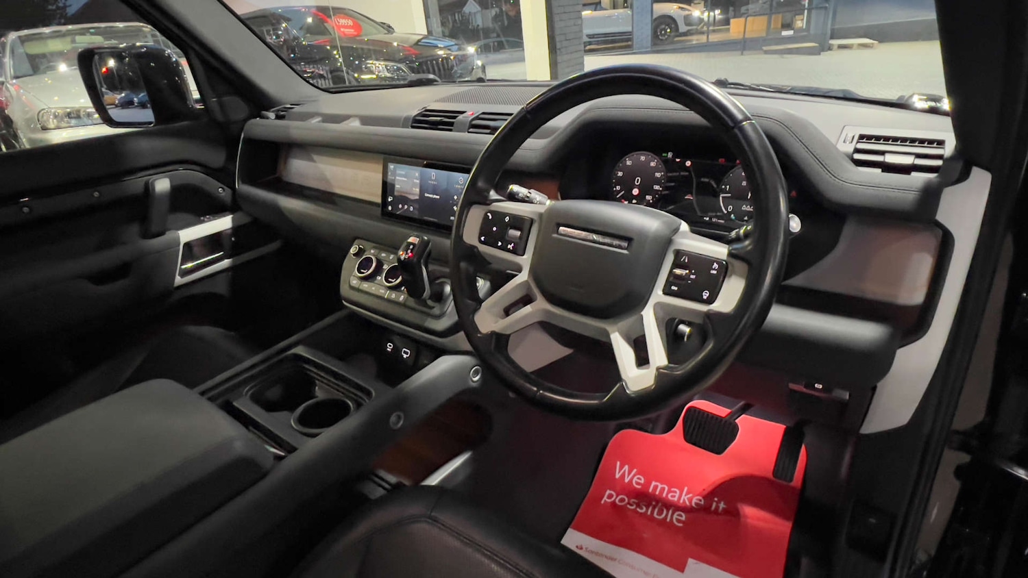 Used Land Rover Defender 2022 for sale - 76127604: Photo 4