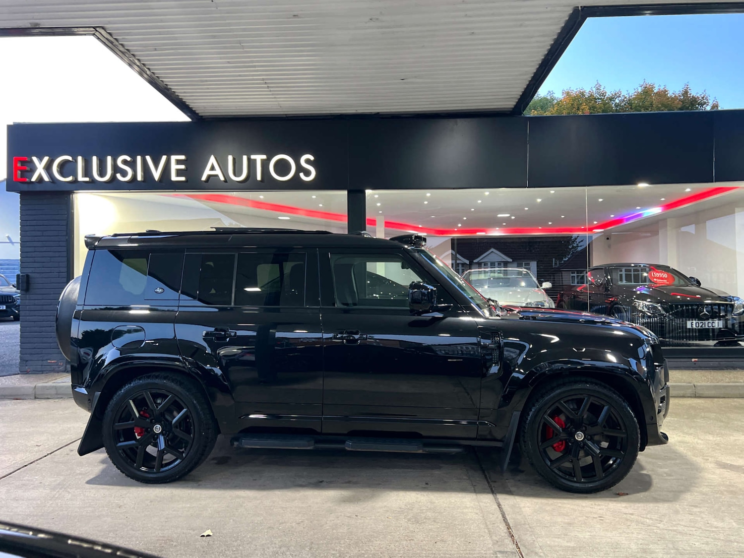 Used Land Rover Defender 2022 for sale - 76127604: Photo 44