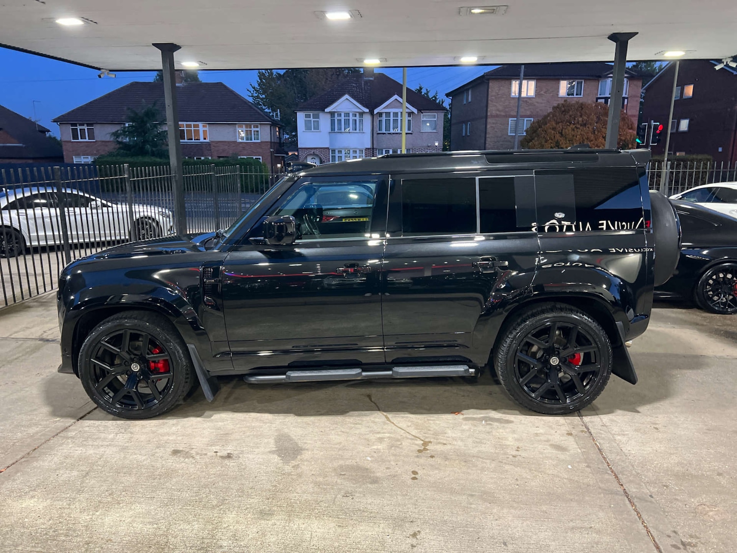 Used Land Rover Defender 2022 for sale - 76127604: Photo 96
