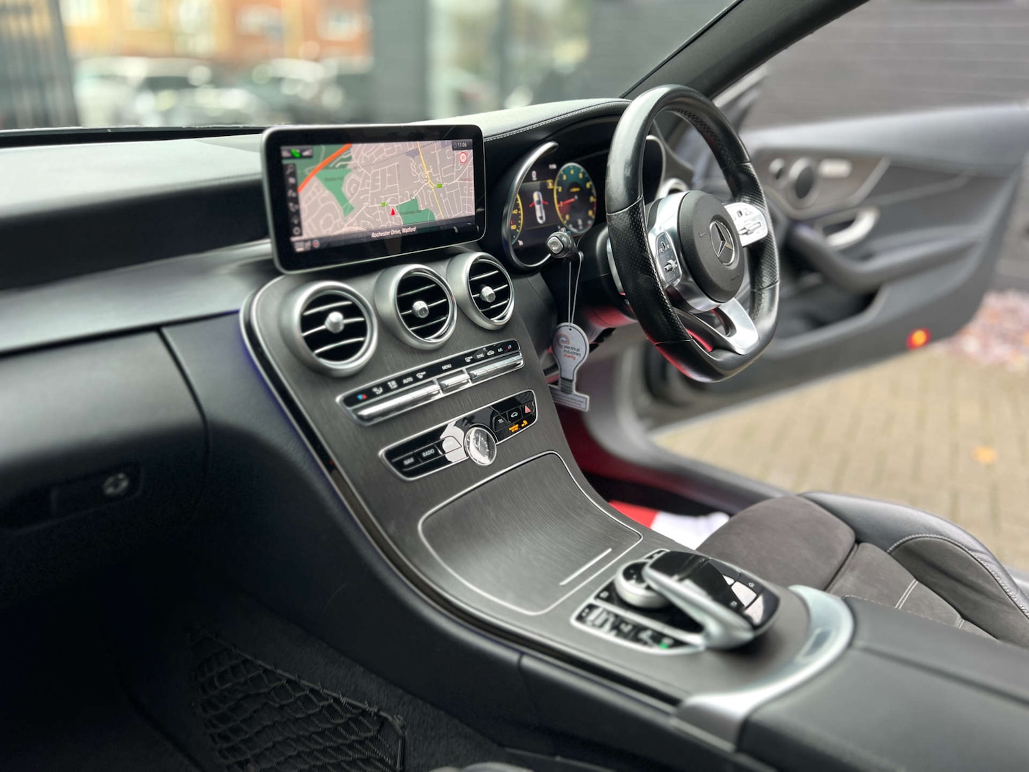 Used Mercedes-Benz C Class 2018 for sale - 76924750: Photo 10