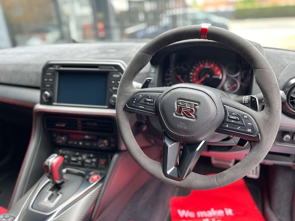 Used Nissan GT-R 2017 for sale - 74375871: Photo 24