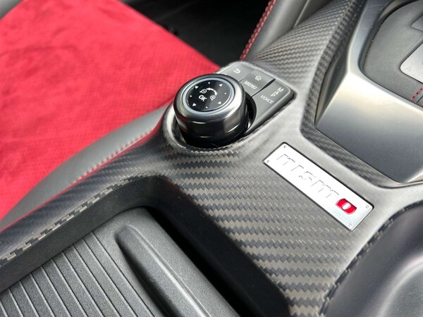Used Nissan GT-R 2017 for sale - 74375871: Photo 28