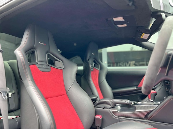 Used Nissan GT-R 2017 for sale - 74375871: Photo 2