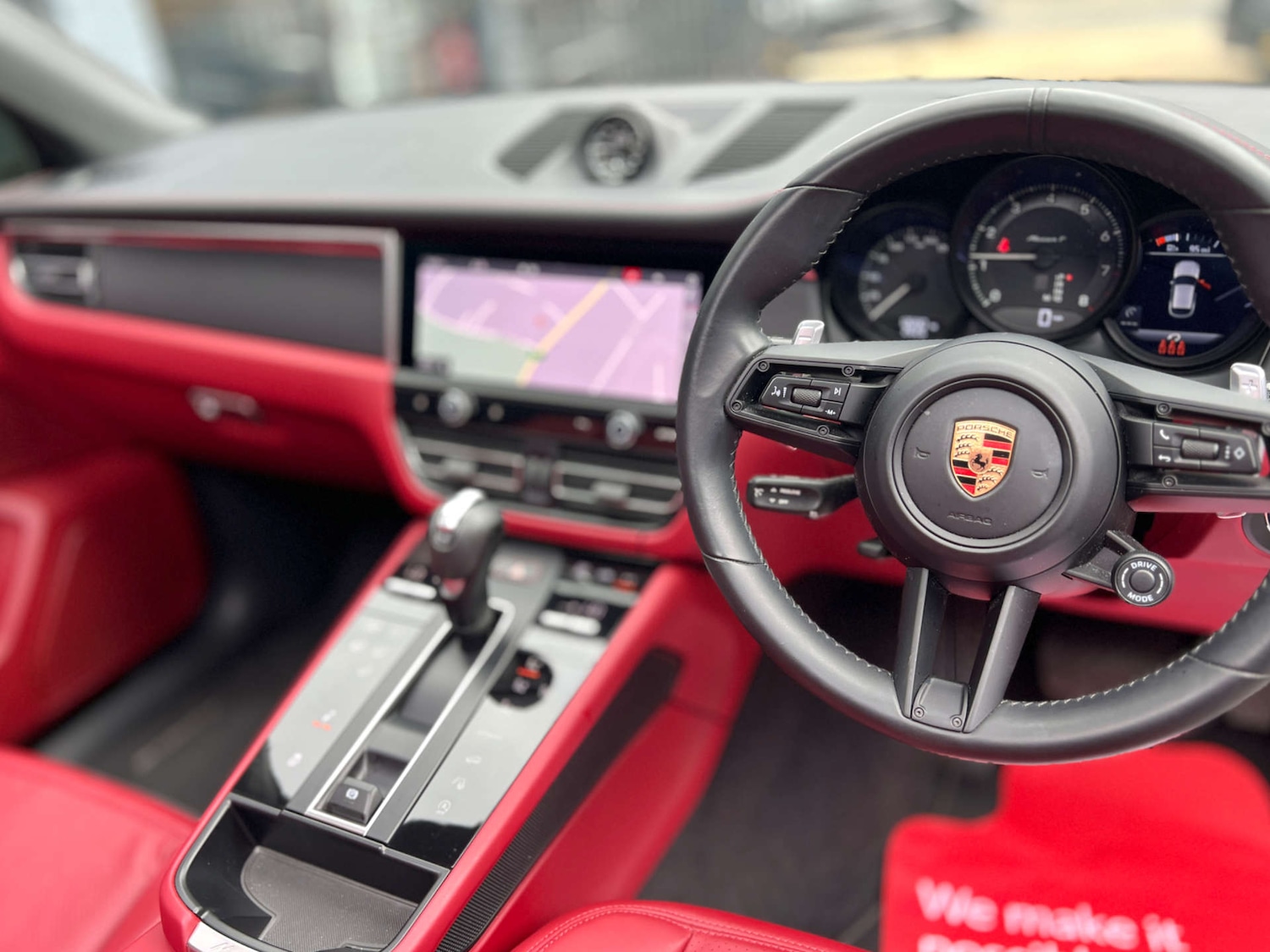 Used Porsche Macan 2023 for sale - 76600549: Photo 4