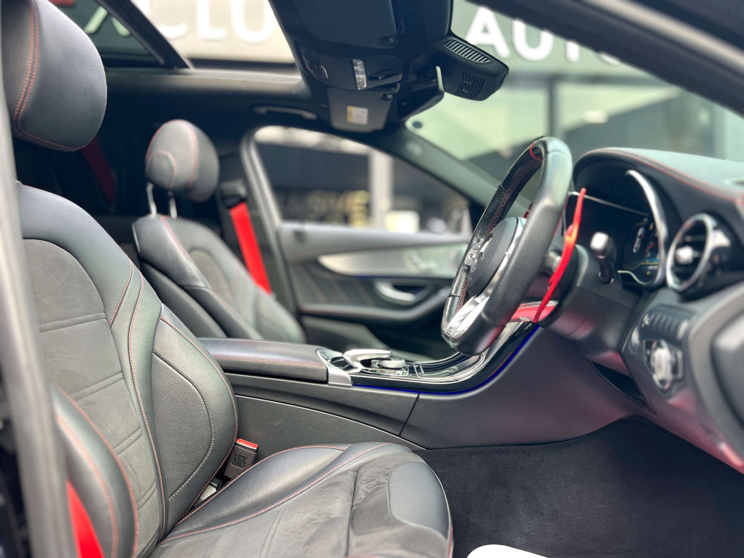 Used Mercedes-Benz C Class 2019 for sale - 76643749: Photo 2