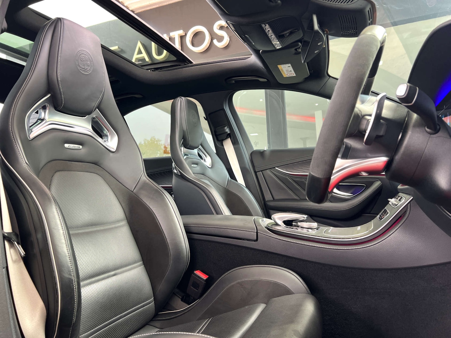 Used Mercedes-Benz E Class 2019 for sale - 76600813: Photo 2