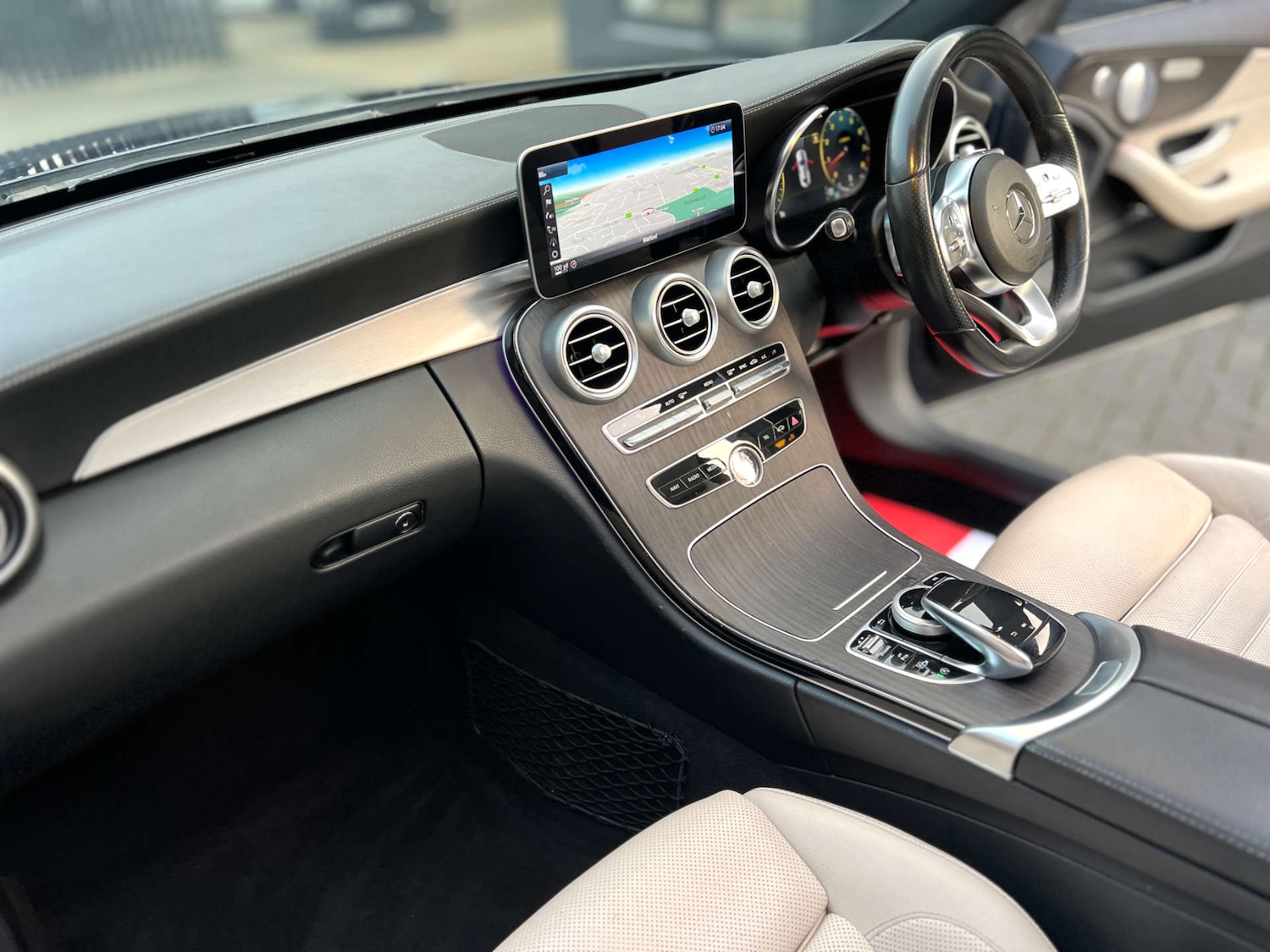 Used Mercedes-Benz C Class 2018 for sale - 77775419: Photo 11