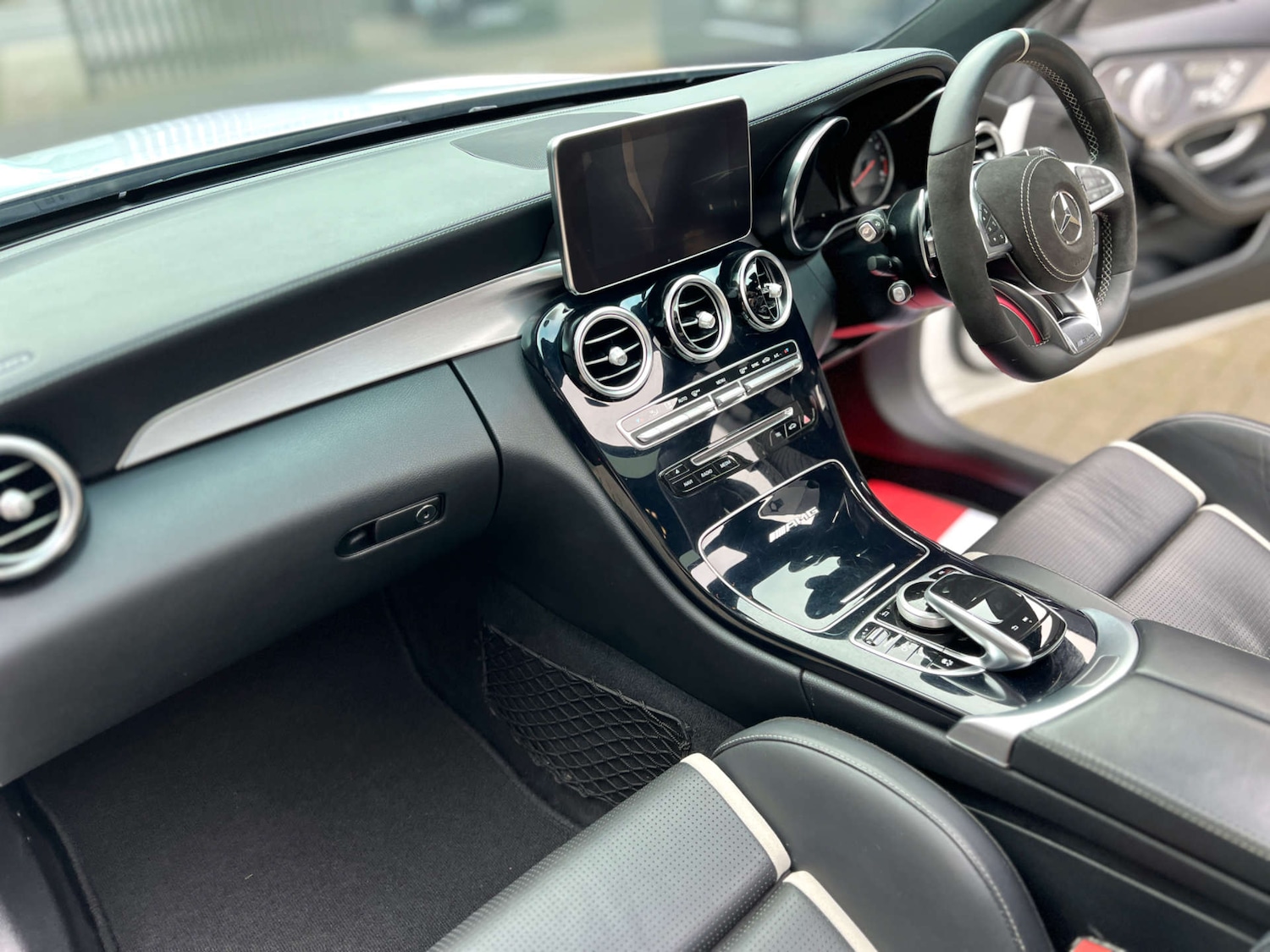 Used Mercedes-Benz C Class 2018 for sale - 77678672: Photo 12